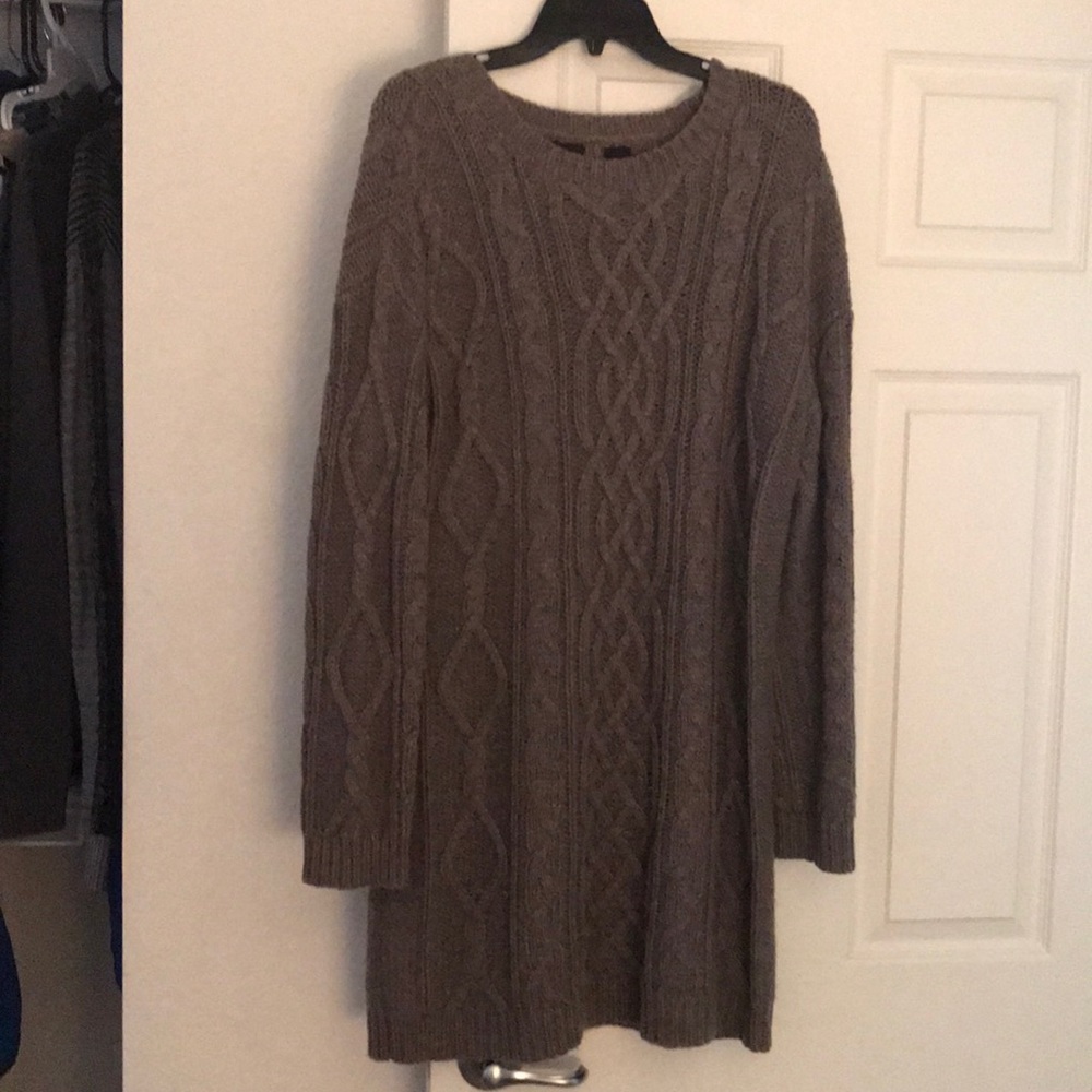 Moda International - Large Sweater dress